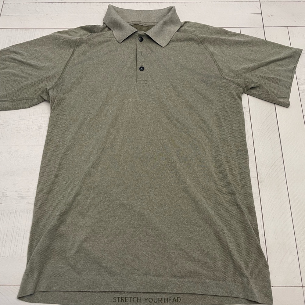Lululemon men’s collared shirt - green - size M